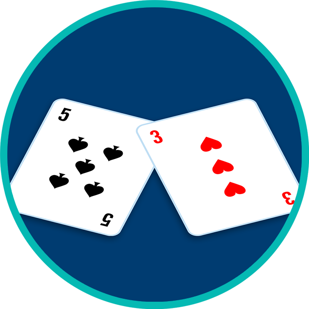 两张牌面朝下的扑克牌：一张黑桃5和一张红桃3