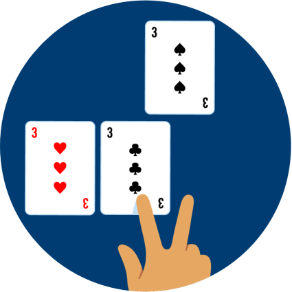Un 3 de pique est séparé de la séparation initiale, qui comprenait aussi un 3 de cœur et un 3 de trèfle.